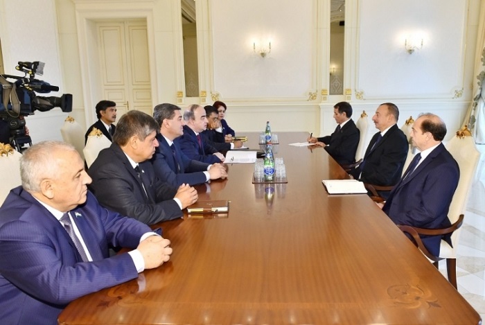 Ilham Aliyev receives Tajik delegation
